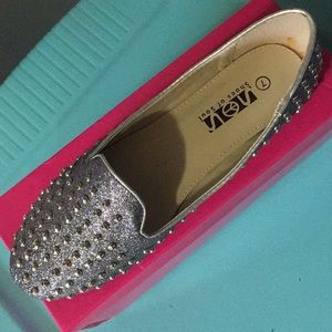 Brand new just tried on